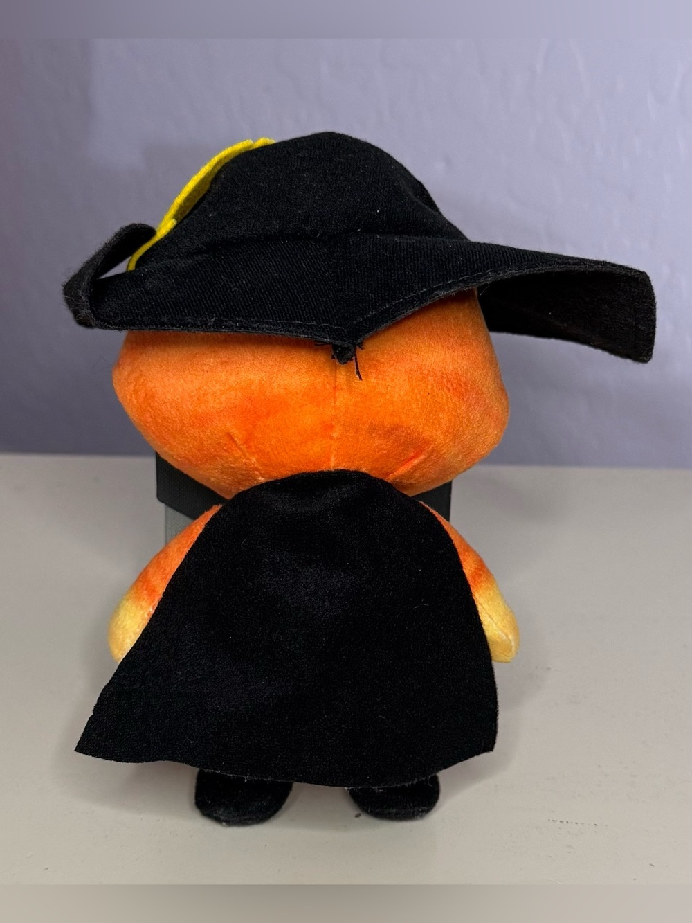 Puss In Boots Plushie - Picture 2 of 2